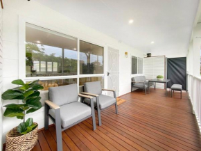 Beach House Shoal Bay Villa 2